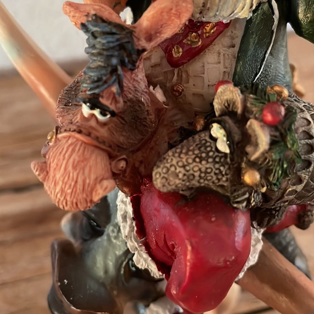 🎄Cowboy Santa Ceramic Figure🎄 - Picture 6 of 9